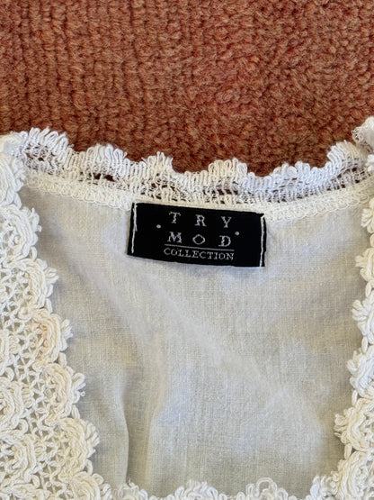 Lacey Cottage Top